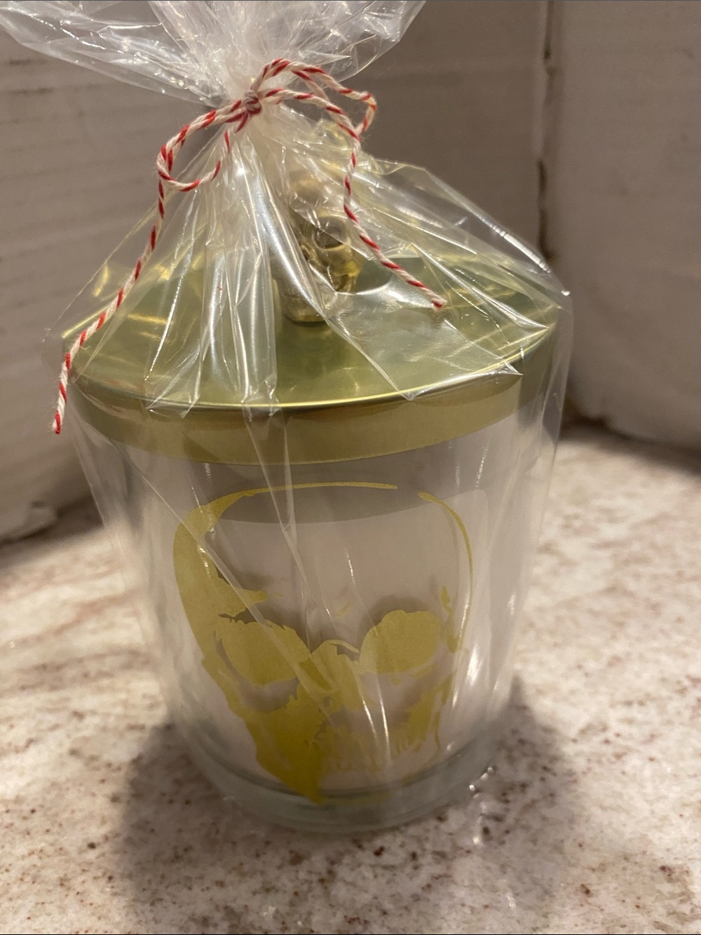 Gold Skull Glass Candle Jar w Metallic Lid Midnight marshmallow scent 9.5oz NWT - Picture 2 of 6